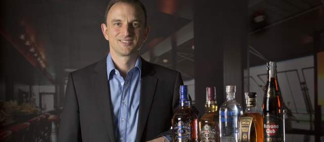 A Pernod Ricard le rinde con catálogos