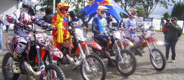 El cielo de Bogotá rugió con las motos extremas | FOTO JOHN ERIC GÓMEZ