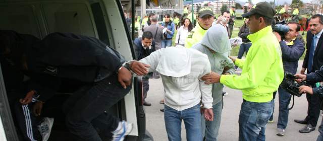 Capturan a seis presuntos extorsionistas de "los Mochos" en Bogotá |