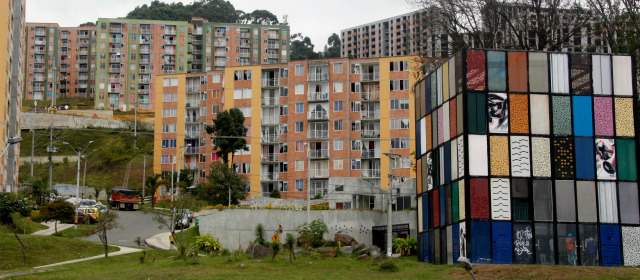 Pajarito crece en gente, pero no en infraestructura | En Pajarito crecen vivienda y población, mientras que la infraestructura de servicios se queda corta. FOTO JULIO CÉSAR HERRERA