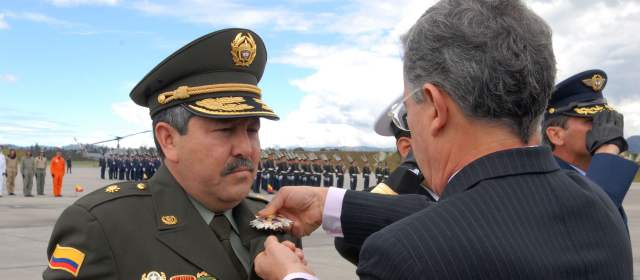 Mayor de la Policía afirmó que su relación con "el Papero" fue de trabajo |