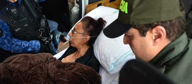 Vinculan a "La Gata" con asesinato de un periodista | "La Gata" al ser trasladada a una cárcel de Bogotá. FOTO COLPRENSA