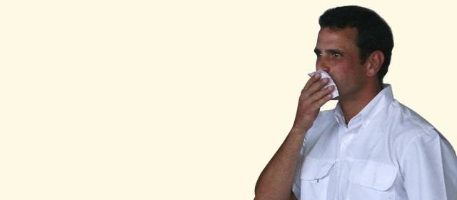 Capriles admitió la derrota y felicitó a Chávez por su victoria |