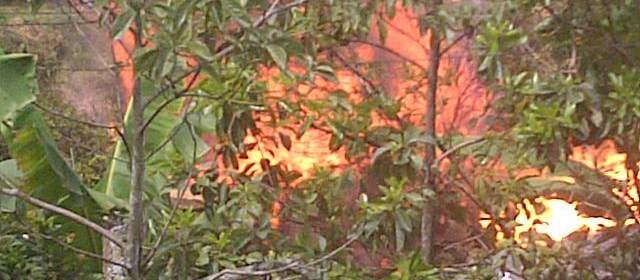 Dos heridos dejó explosión de pipeta de gas en La Estrella | Foto: Daniel Lopez @DanielEstebanLL