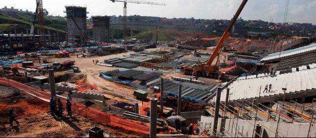Estadios del Mundial de Brasil, a tiempo pero con mayor costo | Así avanzan las obras en el nuevo estadio del Corinthians. FOTO REUTERS