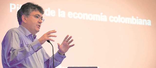 La bancarización llega al 69,2% de los colombianos: Minhacienda | El ministro de Hacienda, Mauricio Cárdenas, destacó los productos de Bancolombia, AV Villas y Davivienda, que han servido para aumentar el nivel de bancarización en el país. FOTO CORTESÍA