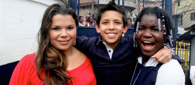 Alemanes ayudan en Medellín a sacar jóvenes del conflicto | Gabriela, Juan Camilo y Lliceli están de convencidos que sí pueden tener un futuro fuera del conflicto armado. FOTO DONALDO ZULUAGA