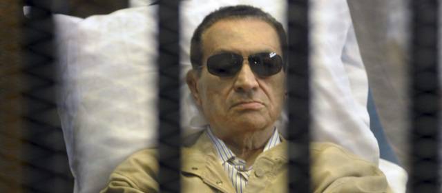 Mubarak se encuentra en estado de coma, según fuentes médicas |