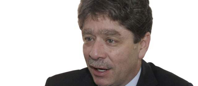 Sacar a 2,3 millones de la pobreza es la meta para 2014 | Bruce MacMaster, director del Departamento Administrativo para la Prosperidad Social. FOTO colprensa