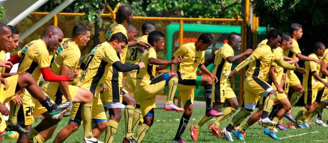 Itagüí-Junior, duelo para saldar cuentas pendientes entre ambos | La mentalidad positiva es uno de los fuertes de Itagüí Ditaires para recibir hoy al Junior en el estadio de Ditaires. FOTO JUAN ANTONIO SÁNCHEZ