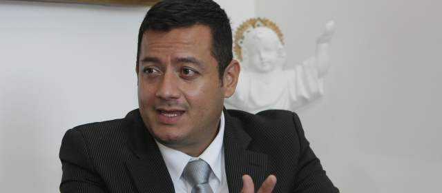 Reglamentar la prostitución crearía incentivos para ejercerla: Ospina |