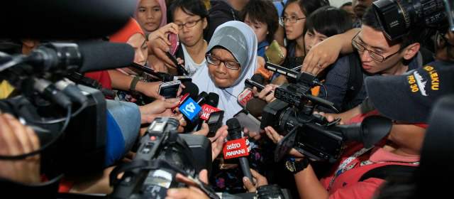 Tesis de terrorismo crece en caso de avión malasio | Los familiares de las víctimas siguen a la espera de noticias concretas. FOTO AP