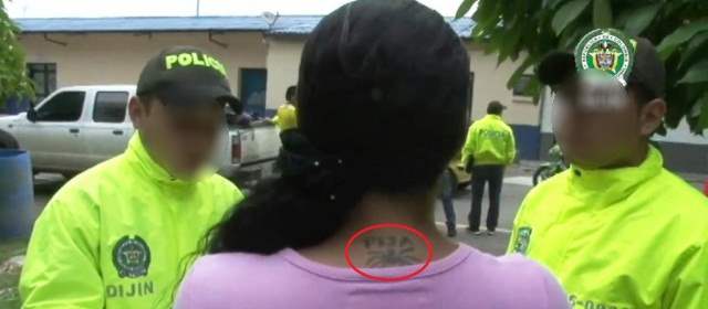 "Pijarbey" marca con tatuajes a las mujeres de su anillo de seguridad |