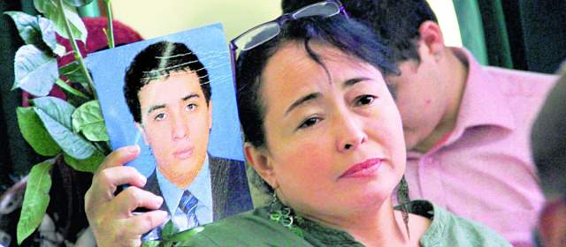 Víctimas fijan su esperanza en las garantías de no repetición | Las víctimas reclaman la verdad de sus victimarios y que digan dónde están sus seres queridos desaparecidos. FOTO COLPRENSA