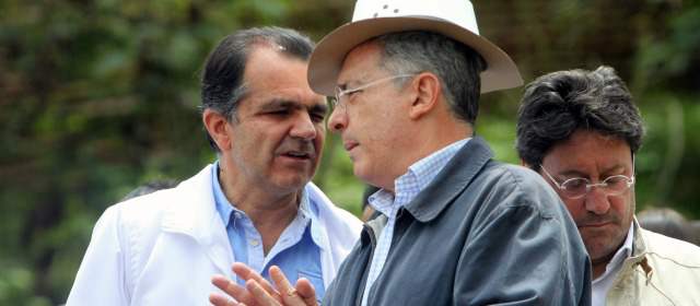 Fiscalía espera hoy a Uribe como testigo en denuncia | El expresidente Uribe dijo que se presentaría ante la Procuraduría General. FOTO COLPRENSA