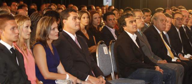 Gobierno y empresarios antioqueños llegaron a un acuerdo por la paz |