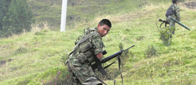 Farc y Eln: 8 de 12 plagios en 2013 | En 2012 las Farc anunciaron que dejaban el secuestro extorsivo, pero no la retención de uniformados. FOTO MANUEL SALDARRIAGA