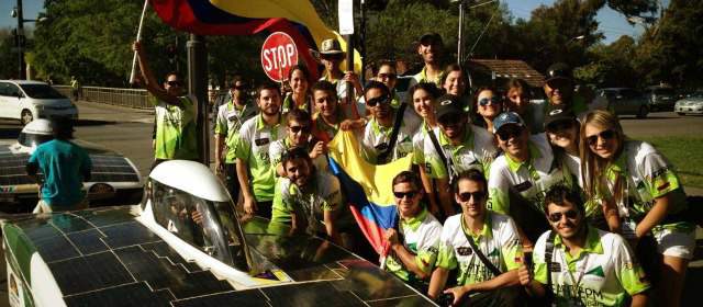 Primavera cumplió su reto en Australia | Tras recorre los últimos 500 kilómetros el equipo Eafit-EPM Solar Car Team llegaron a la meta en Adelaida. FOTO CORTESÍA