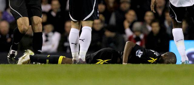 Tottenham-Bolton suspendido por incidente de Muamba | FOTO AP