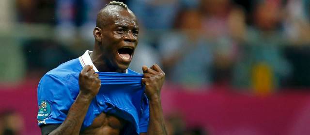 Mario Balotelli deja el Manchester City y jugará contrato con el Milan