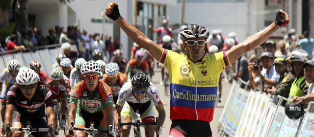 Tercera victoria consecutiva de Félix Cárdenas en Girardot | FOTO CORTESÍA LUIS BARBOSA