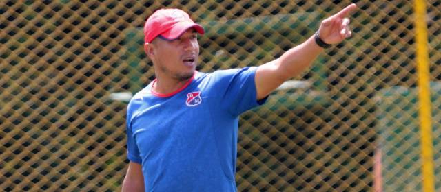 El ADN del DIM | Ricardo Calle, asistente técnico del Independiente Medellín. FOTO HERNÁN VANEGAS