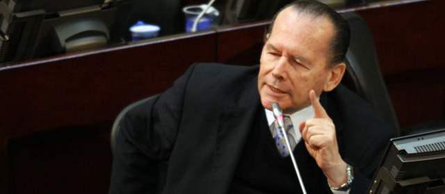 Senador Gerlein no podría ser acusado ni procesado por sus opiniones contra homosexuales |