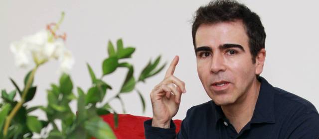 El colombiano Jorge Franco gana el Premio Alfaguara con "El mundo de afuera"
