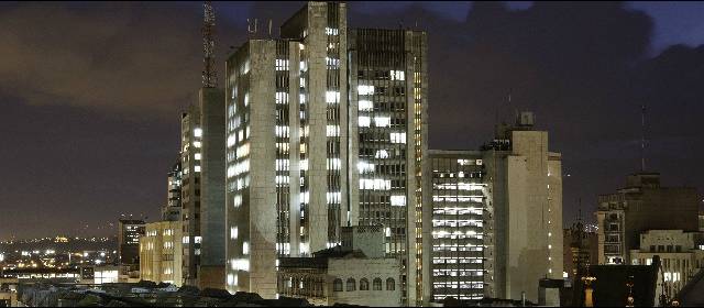 Desde el Parque Berrío, de Medellín, la Corporación Universitaria Remingtonpermanece en su propósito de entregar educación incluyente y de calidad. FOTO: CORTESÍA VÁSQUEZ VILLEGAS FOTOGRAFÍA