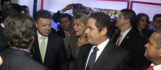 En enero, la Fundación Buen Gobierno estará por lo menos en 800 municipios, así lo anunció Germán Vargas Lleras durante su inauguración de su sede. FOTO COLPRENSA.
