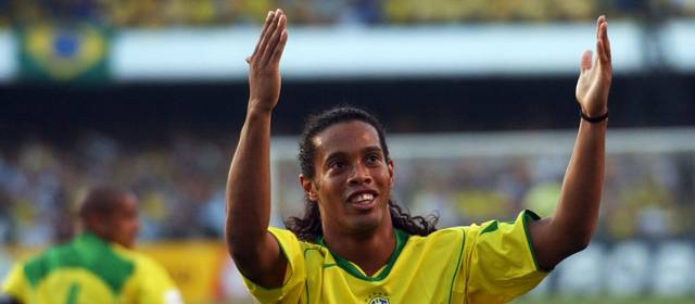 Ronaldinho fue catalogado como Rey de América en 2013 según encuesta | FOTO ARCHIVO