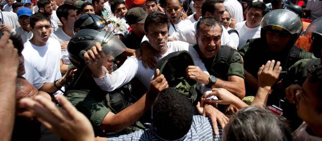 El pasado 18 de febrero Leopoldo López fue detenido por la Guardia Nacional Venezolana por orden del presidente Nicolás Maduro. FOTO REUTERS.