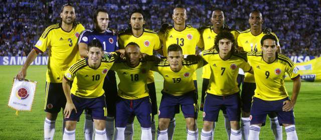 Según la encuesta, el resultado adverso de 2-0 en Montevideo de la selección Colombia, le dañó la "fiesta" a muchas personas, pero no por la clasificación al Mundial. FOTO REUTERS