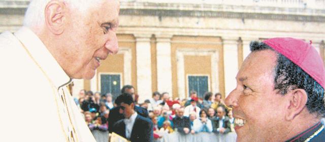 "El Papa encaró tiempos duros como promotor de fe" | Monseñor Ruiz, arzobispo emérito de Villavicencio, compartió once años con el Papa. FOTO COLPRENSA