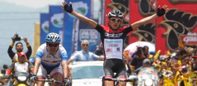 Óscar Sánchez se volvió a vestir de amarillo en Guatemala | FOTO CORTESÍA LUIS ENRIQUE BARBOSA