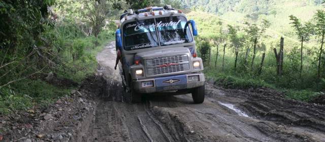 En Chocó persiste el miedo pese a presencia de la Fuerza Pública | Las empresas de transporte en Medellín aún no despachan vehículos al departamento. Foto archivo.