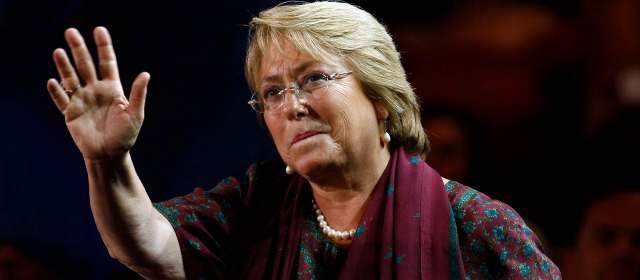 Michelle Bachelet fue felicitada por las Farc por su elección