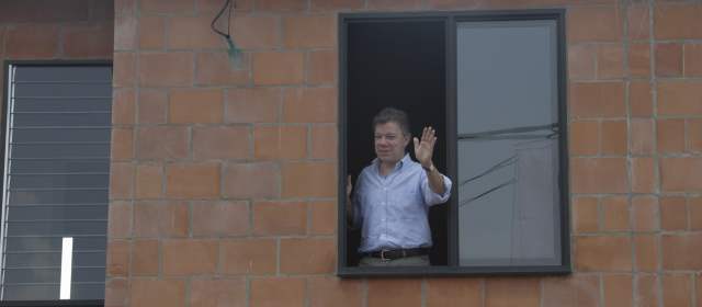 Casas entregadas en Pradera no fueron gestionadas ni por Santos ni Uribe: Comfandi |