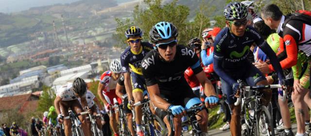 El ciclismo colombiano ha vuelto: Nairo Quintana | Nairo Quintana (Derecha) junto a Sergio Luis Henao quien ganó la tercera etapa de la Vuelta al País Vasco. FOTO CORTESÍA TEAM SKY