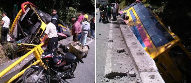 Accidente de bus en San Luis dejó 18 personas heridas | Fotos: Santiago Serna- Mi Oriente