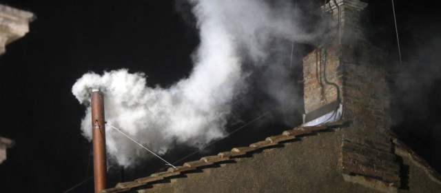 ¿De qué está compuesto el humo blanco? |