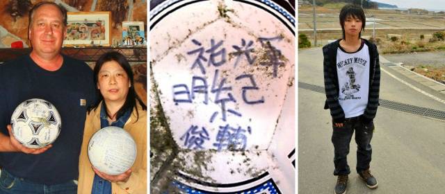En Alaska encontraron un balón de fútbol perdido en el tsunami de Japón | David Baxter y su esposa Yumi (izquierda) encontraron el balón de Misaki Murakami (derecha). Fotos: Reuters y AP