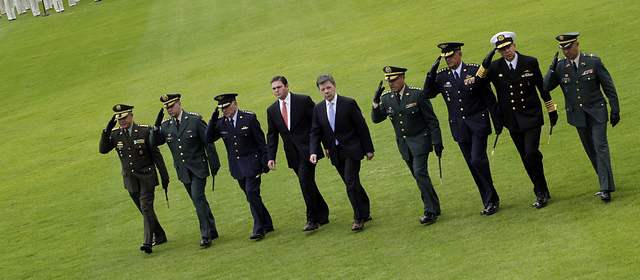 El presidente Santos estuvo presente en el ascenso a militares realizado en la Escuela Militar de Cadetes, José María Córdova. FOTO COLPRENSA
