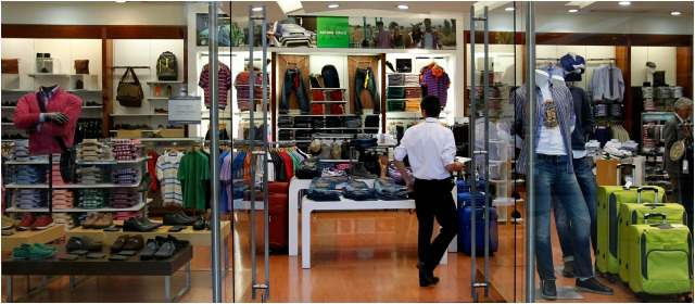La sana competencia se puede fomentar al tener un local en un centro comercial. Foto: Jaime Pérez