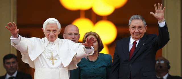 Raúl Castro se reunió con el Papa en La Habana | De acuerdo con el programa oficial de la visita, el encuentro entre Raúl Castro y Benedicto XVI responde a una "visita de cortesía" del Papa en su calidad de jefe del Estado Vaticano. FOTO REUTERS.