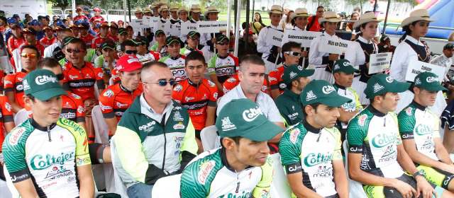 La Vuelta a Colombia fue presentada entre el Cristal y 500 personas | Presentación en Quito de la Vuelta a Colombia 2013 FOTO RÓBINSON SÁENZ