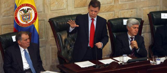 Presidente Santos firmó carta junto a famosos rechazando políticas antidrogas | El mandatario colombiano lo hizo al lado de varios mandatarios, exjefes de Estado, ganadores del Premio Nobel y artistas del mundo.