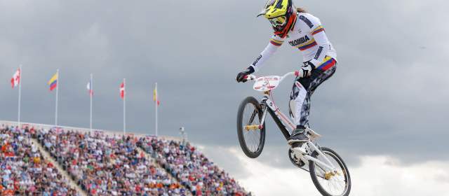 El Comité Olímpico Colombiano exaltó a lo mejor de nosotros | La paisa Mariana Pajón, medalla de oro en BMX en los Juegos Olímpicos de Londres 2012, fue una de las condecoradas. FOTO REUTERS