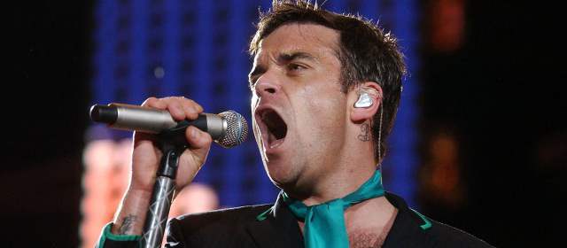 El cantante Robbie Williams se convirtió en padre de una niña |