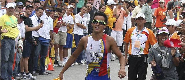 El triatleta paisa Óscar Preciado se foguea en Europa | FOTO MANUEL SALDARRIAGA